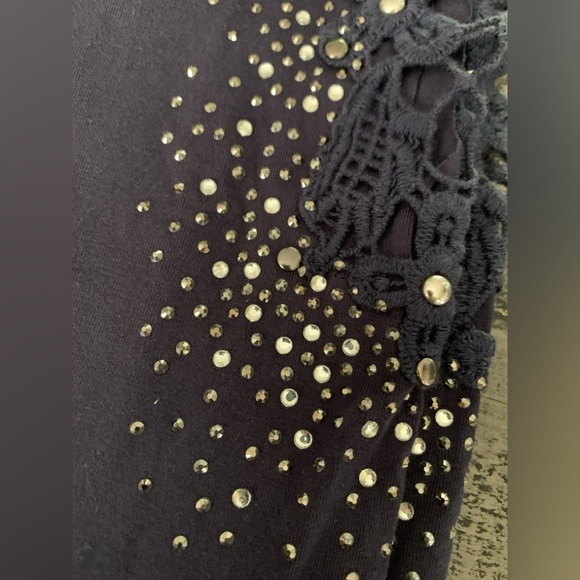 Large Navy Leggings with Lace and rhinestone Detail, EUC - Picture 3 of 5